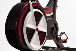 注目の Wattbike Pro / Trainer - Woodway 自転車本体